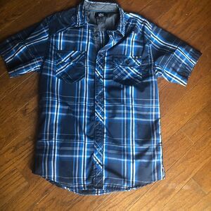 Rock & Republic Short Sleeve Button Down Blue‎ Plaid Shirt Size Small